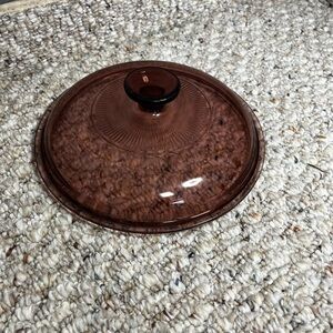 Pyrex lid cranberry V2.5C